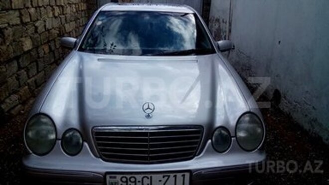 Mercedes E 320 2001, 273,755 km - 3.2 l - Bakı