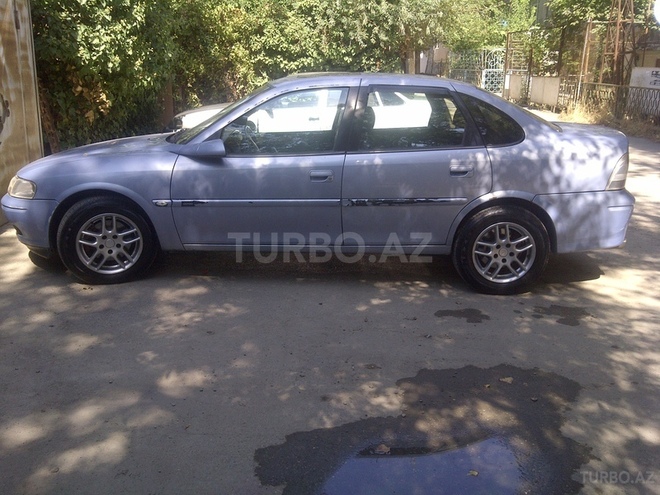 Opel Vectra 1997, 276,000 km - 2.0 l - Bakı