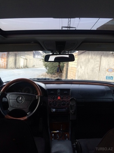 Mercedes C 240 2000, 217,483 km - 2.4 л - Bakı