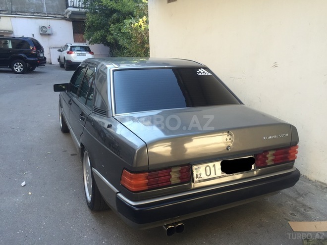 Mercedes 190 1993, 246,000 km - 2.3 л - Bakı