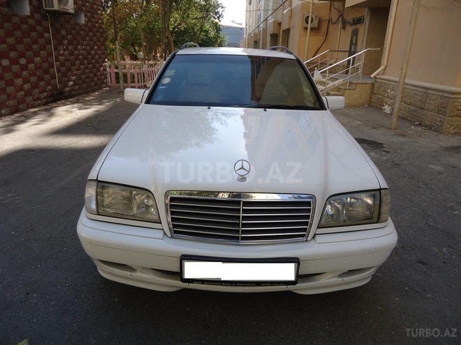 Mercedes C 220 1999, 165,446 km - 2.2 л - Bakı