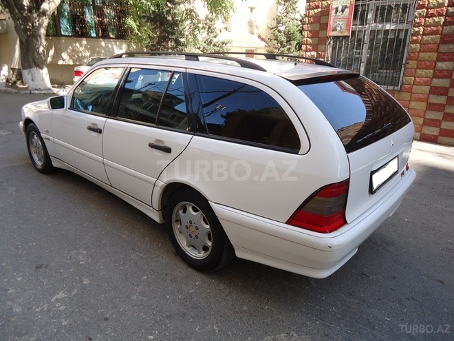 Mercedes C 220 1999, 165,446 km - 2.2 л - Bakı