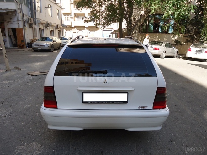 Mercedes C 220 1999, 165,446 km - 2.2 л - Bakı