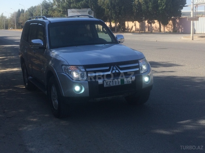 Mitsubishi Pajero 2007, 86,000 km - 3.0 l - Bakı
