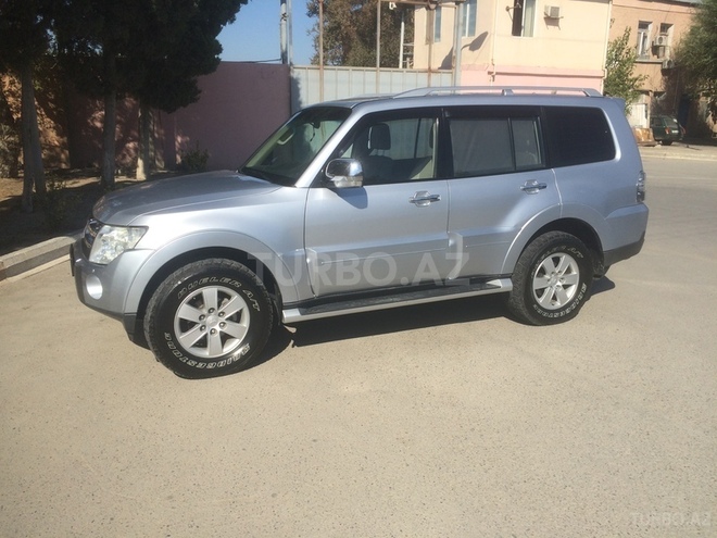 Mitsubishi Pajero 2007, 86,000 km - 3.0 l - Bakı