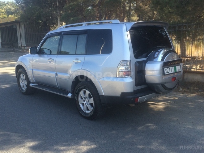 Mitsubishi Pajero 2007, 86,000 km - 3.0 l - Bakı