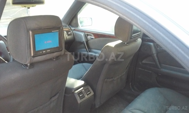 Mercedes E 200 1996, 321,570 km - 2.0 l - Bakı