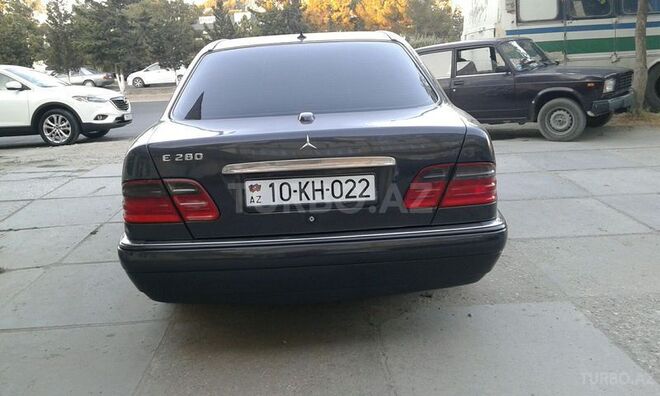 Mercedes E 280 1998, 200,000 km - 2.8 l - Bakı