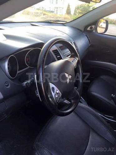 Mitsubishi Outlander 2006, 98,760 km - 3.0 l - Bakı