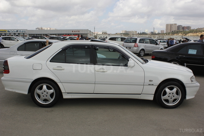 Mercedes C 200 1998, 173,000 km - 2.0 l - Bakı