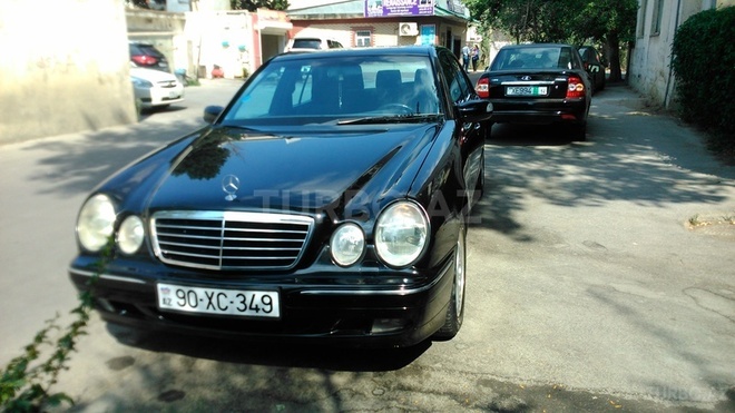 Mercedes E 200 2001, 265,000 km - 2.0 l - Bakı