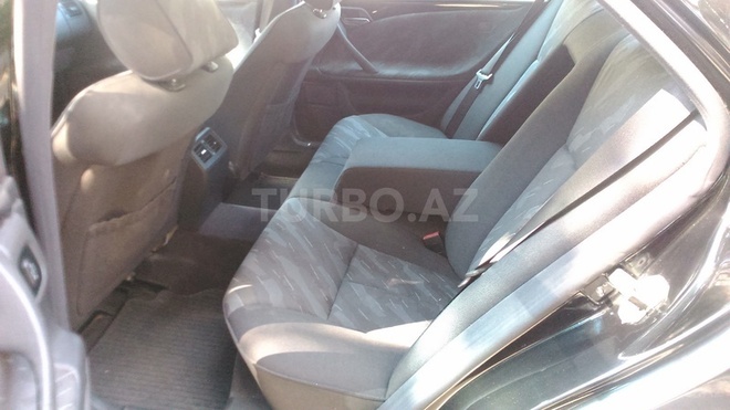 Mercedes E 200 2001, 265,000 km - 2.0 l - Bakı