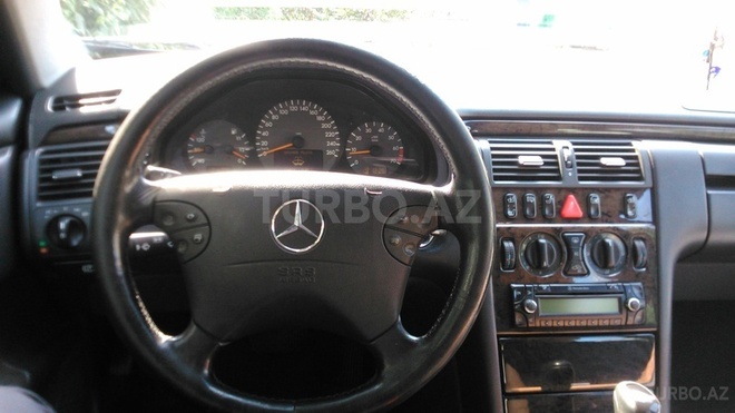 Mercedes E 200 2001, 265,000 km - 2.0 l - Bakı