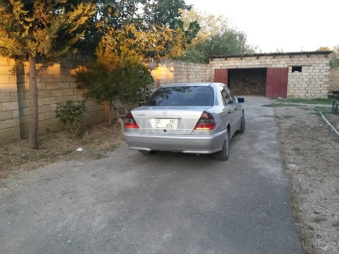 Mercedes C 230 1999, 130,000 km - 2.3 л - Bakı