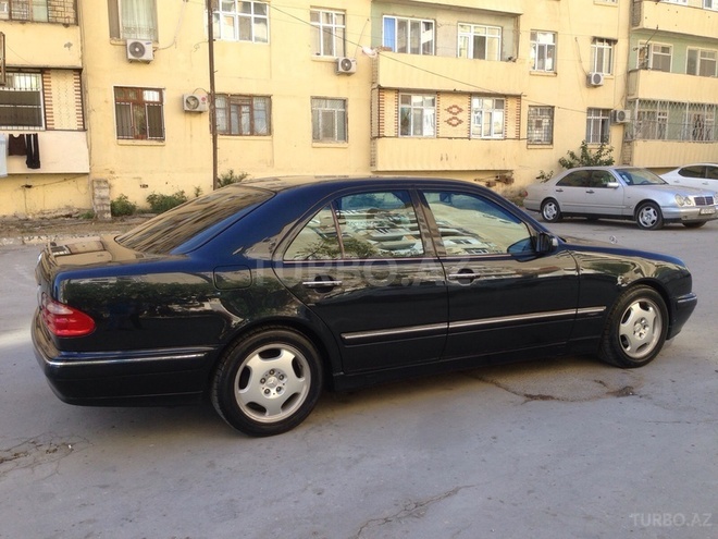Mercedes E 240 2000, 232,000 km - 2.6 l - Bakı