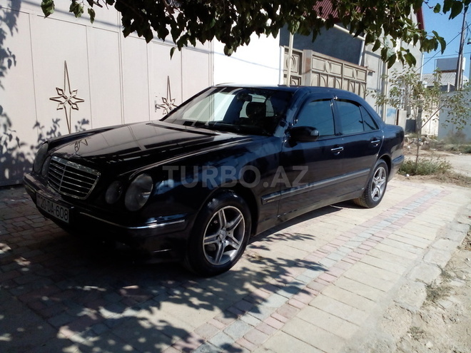 Mercedes E 220 2001, 212,000 km - 2.2 l - Bakı