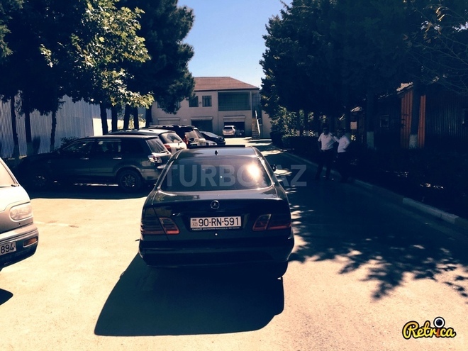 Mercedes E 220 2002, 270,000 km - 0.3 л - Bakı