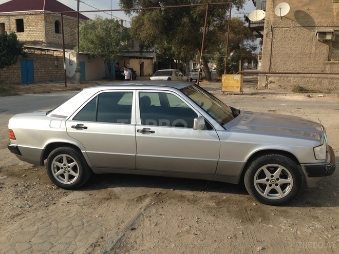 Mercedes 190 1992, 250,000 km - 1.8 л - Bakı