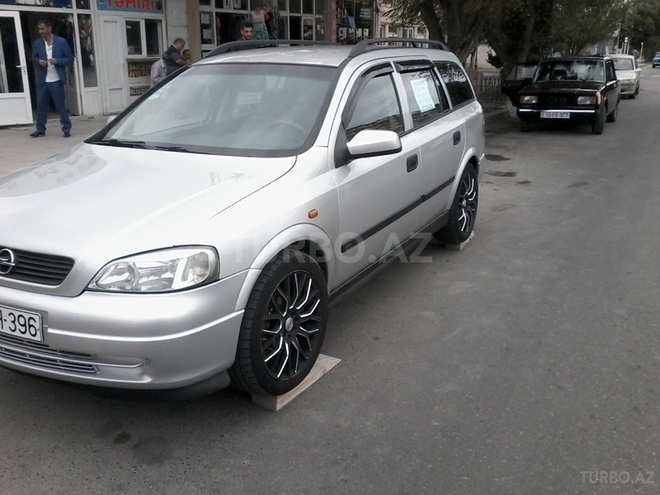 Opel Astra 1990, 198,750 km - 1.6 l - Bakı
