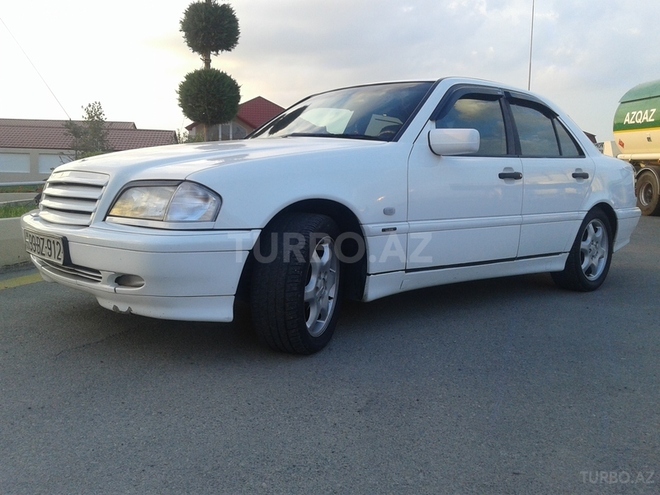 Mercedes C 220 1999, 350,000 km - 2.2 l - Bakı