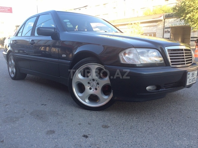 Mercedes C 200 1999, 133,000 km - 2.0 l - Bakı
