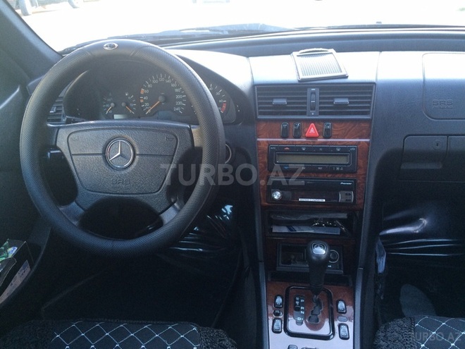Mercedes C 200 1999, 133,000 km - 2.0 l - Bakı