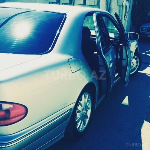 Mercedes E 240 2000, 117,000 km - 2.4 л - Bakı