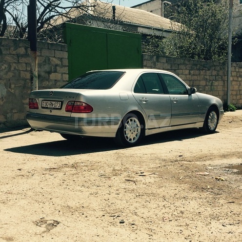Mercedes E 240 2000, 117,000 km - 2.4 л - Bakı