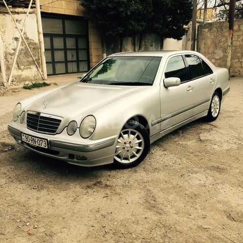 Mercedes E 240 2000, 117,000 km - 2.4 л - Bakı