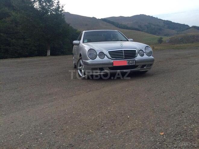 Mercedes E 220 2001, 188,000 km - 2.2 l - Bakı