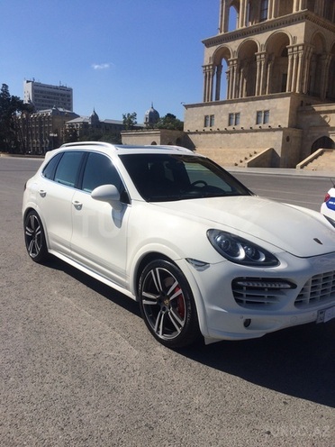 Porsche Cayenne 2011, 65,000 km - 4.8 л - Bakı