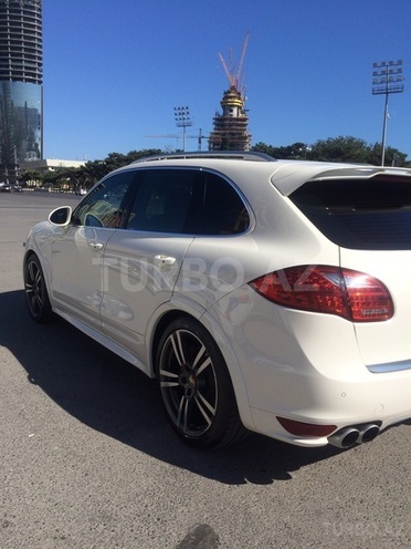 Porsche Cayenne 2011, 65,000 km - 4.8 л - Bakı