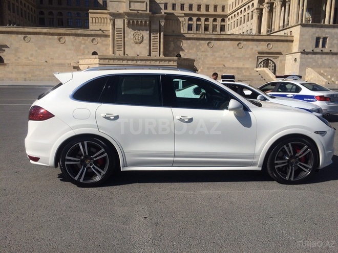 Porsche Cayenne 2011, 65,000 km - 4.8 л - Bakı