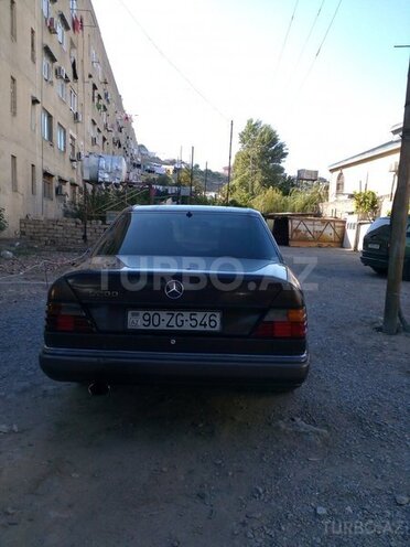 Mercedes E 200 1993, 60,000 km - 0.2 l - Bakı