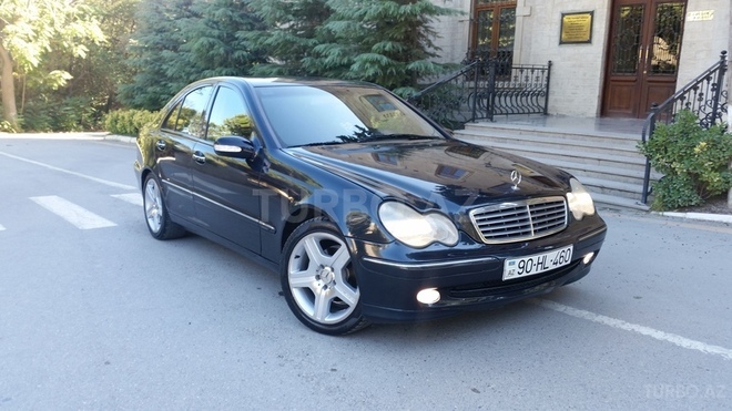 Mercedes C 220 2001, 290,000 km - 2.2 l - Bakı