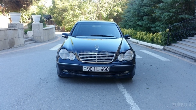 Mercedes C 220 2001, 290,000 km - 2.2 l - Bakı