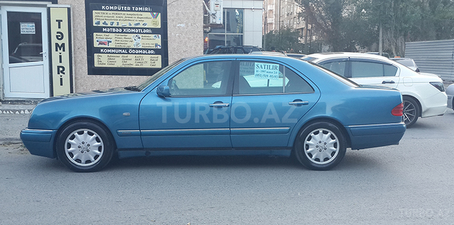 Mercedes E 200 1997, 286,000 km - 2.0 l - Bakı