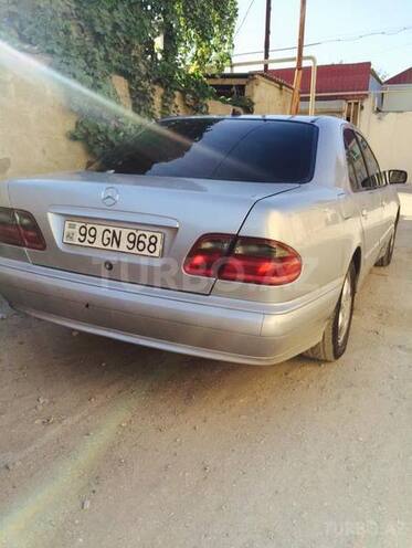 Mercedes E 220 2002, 220,000 km - 2.2 л - Bakı