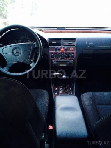 Mercedes E 220 2002, 220,000 km - 2.2 л - Bakı