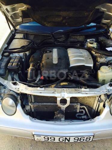 Mercedes E 220 2002, 220,000 km - 2.2 л - Bakı