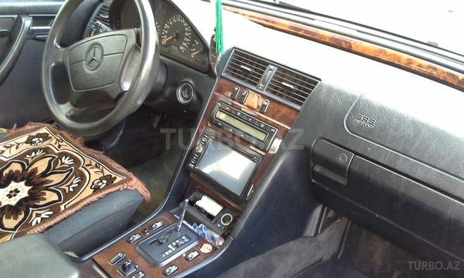 Mercedes C 240 1997, 200,000 km - 2.4 l - Bakı