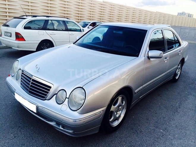 Mercedes E 270 2000, 261,000 km - 2.7 л - Bakı