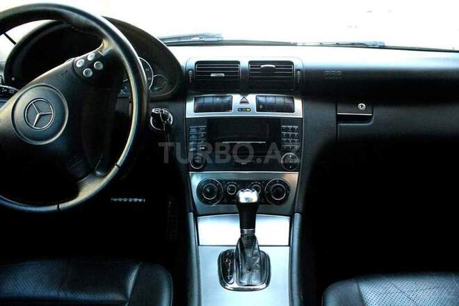 Mercedes C 230 2005, 260,000 km - 2.5 l - Bakı