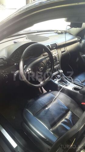 Mercedes C 230 2005, 260,000 km - 2.5 l - Bakı