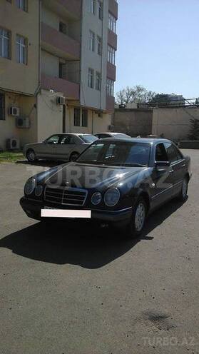 Mercedes E 200 1999, 257,000 km - 2.0 л - Bakı
