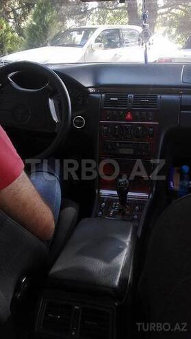 Mercedes E 200 1999, 257,000 km - 2.0 л - Bakı