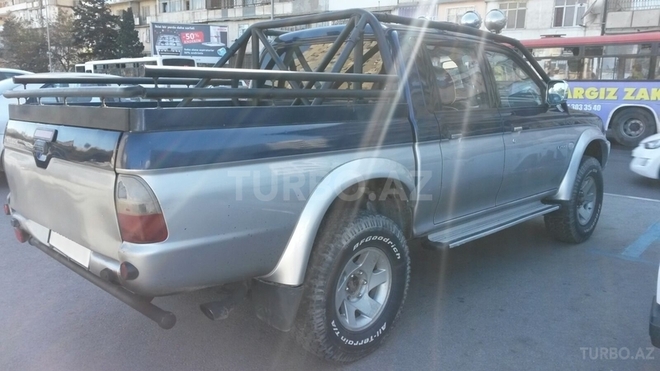 Mitsubishi L200 2003, 190,000 km - 2.5 l - Bakı