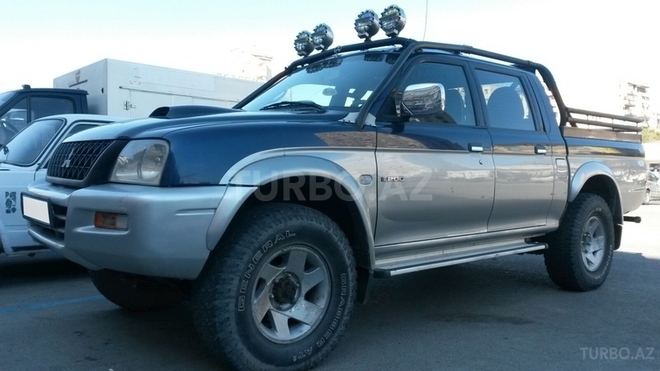 Mitsubishi L200 2003, 190,000 km - 2.5 l - Bakı