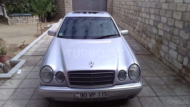 Mercedes E 240 1999, 230,000 km - 2.4 l - Bakı