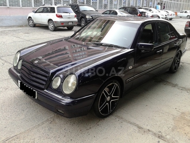 Mercedes E 200 1996, 196,300 km - 2.0 л - Bakı
